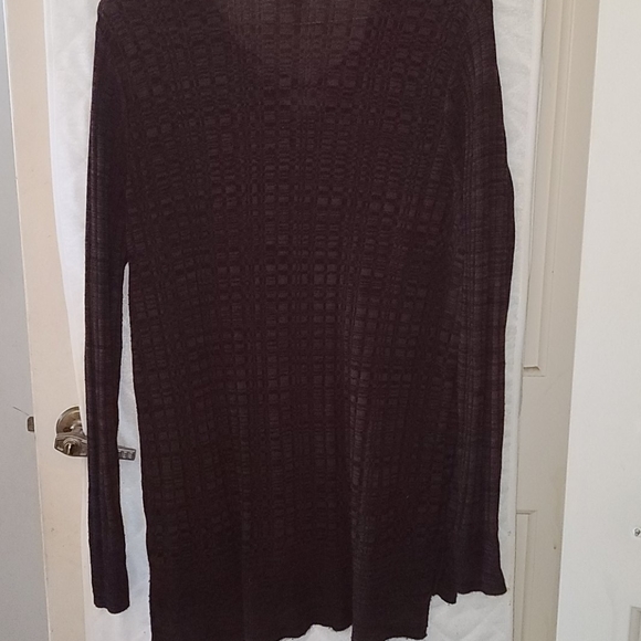 3/$15 Apt. 9 Tunic Lightweight Sweater 1X - Picture 3 of 6